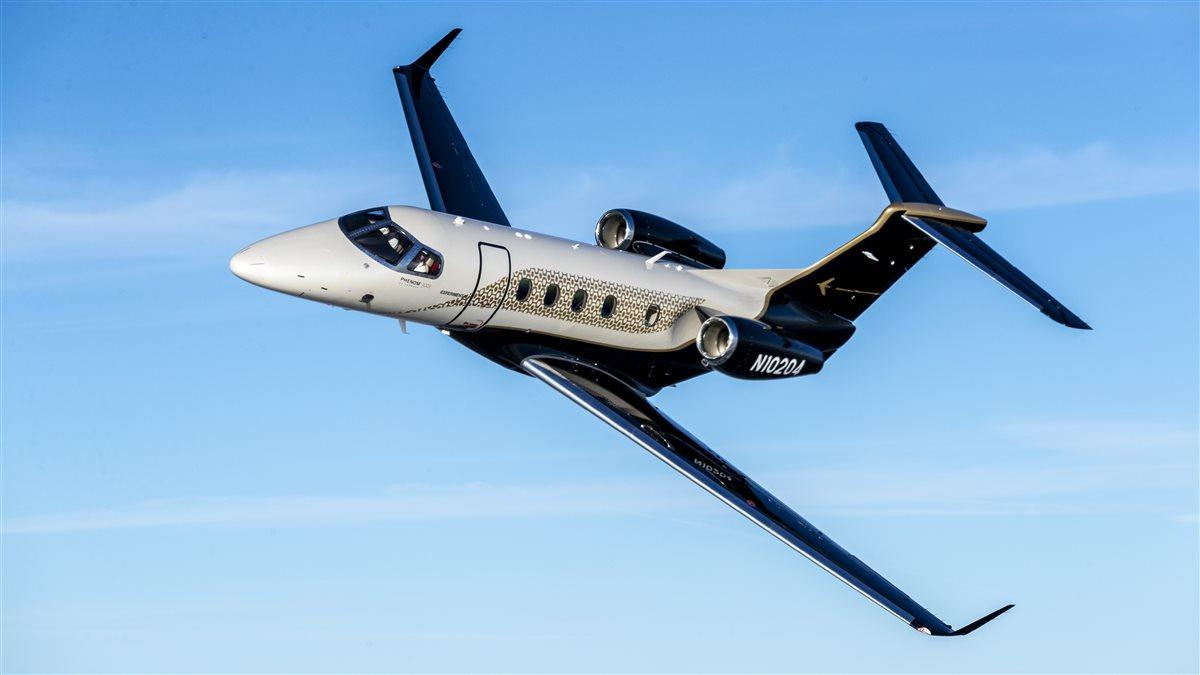 Embraer-Phenom-300