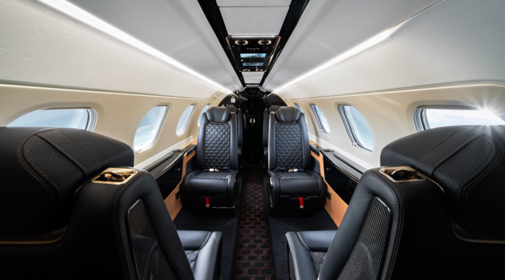 Embraer-Phenom-300-Interior